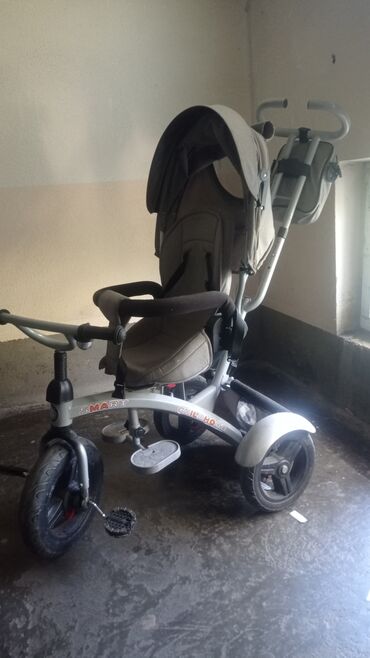 коляски для малыша: Коляска, цвет - Белый, Б/у