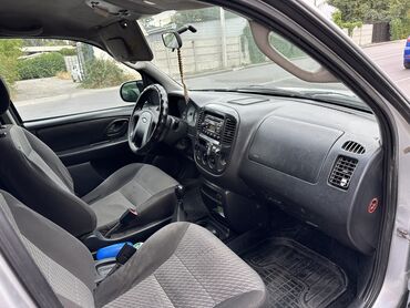 продаю машин: Ford Maverick: 2003 г., 2 л, Механика, Бензин, Внедорожник