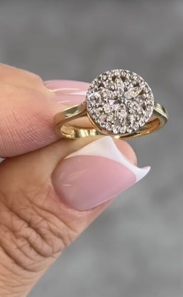 свадебное платье без кольца: Золотое кольцо с бриллиантовым павé - Материал: жёлтое золото. -