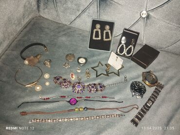 Bijuteriya dəstləri: Hamısını götürənə 1 manat çoxu təzədi köçlə bağlı satılır ucuz