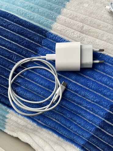 Şarj cihazları: Simsiz şarj cihazı Apple, 20 Vt — 1