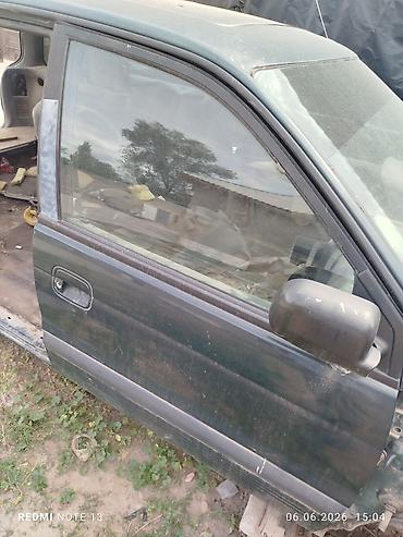 баа: Mitsubishi Space Wagon: 1992 г., 1.8 л, Кол менен иштөөчү, Бензин, Вэн/Минивэн — 4
