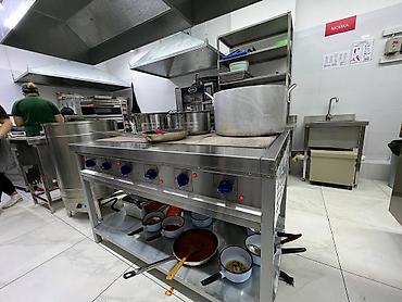 Другое оборудование для кафе, ресторанов: Изделия из нержавейки, стол холодильник, стол кондитерский, стол — 6