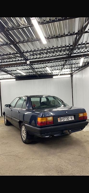 q 7: Audi 100: 1987 г., 2.2 л, Механика, Бензин, Седан — 2