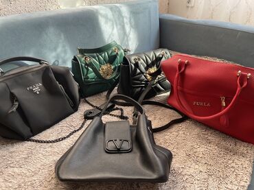 hermes сумки оригинал цена: Классическая сумка, Prada, Материал: Натуральная кожа, Стеганая модель, Женские