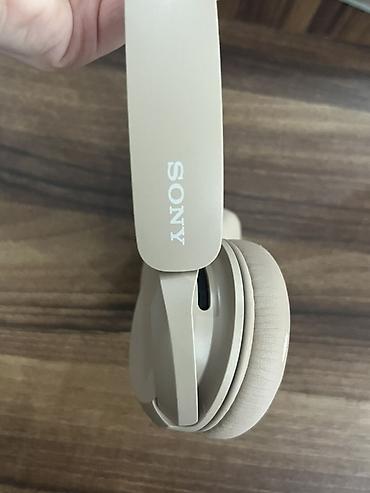 Audio: Sony qulaqlıq – krem rəngli on-ear/over-ear tipli, yastıqlı başlıq və — 2
