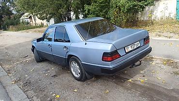 сукутер арзан: Mercedes-Benz W124: 1990 г., 2 л, Кол менен иштөөчү, Бензин, Седан — 3