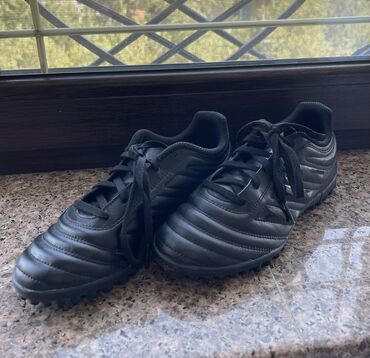 Продаю детские кроссовки для футбола от Adidas COPA сороконожки Размер
