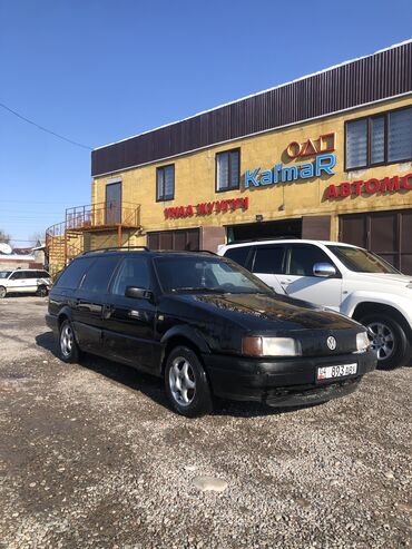 Volkswagen: Volkswagen Passat: 1990 г., 1.8 л, Механика, Газ, Универсал