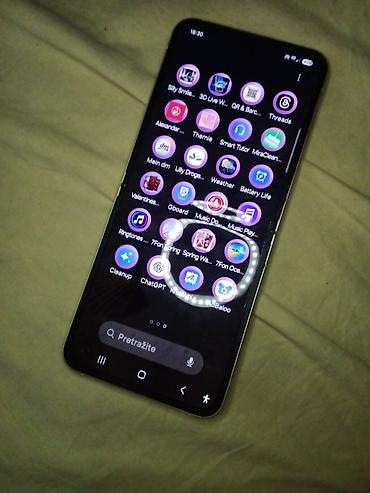 Samsung: Samsung Galaxy Z Flip – zlatna boja - Kompaktan preklopni telefon sa — 11