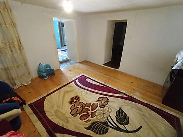 4 otaqlı ev: 4 otaqlı həyət evi – şəxsi həyətyanı sahəli Xüsusiyyətlər: - Plan: 1 — 10