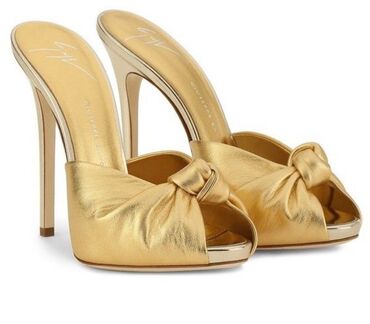 Salonke: Salonke, 40 — 1