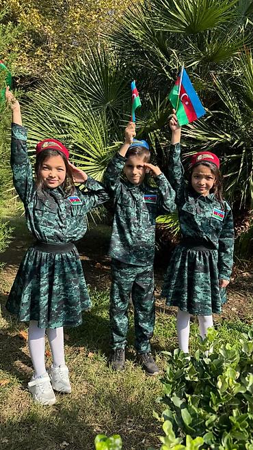 sexsi esyalar: Uşaqlar üçün hərbi forma kirayəsi Məktəb tədbirləri, bayram — 8