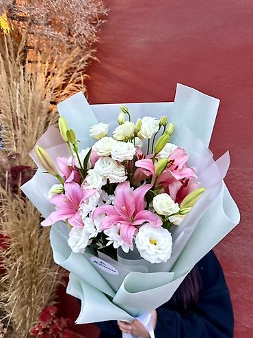 Букеты из живых цветов: Букеты из свежих цветов в нежной пастельной гамме. /Московская 184 — 16