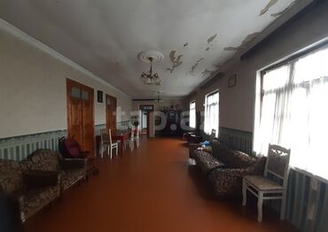 Həyət evləri və villaların satışı: 4 otaqlı, 150 kv. m, Kredit yoxdur, Orta təmir — 10