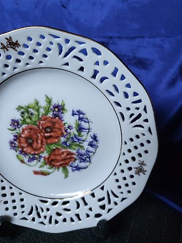 Ostali kućni dekor: Dekorativni tanjir Schummann Zapadna Nemacka 1981g+ Porcelanski — 3