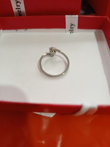 Tuflilər: Gümüş rəngli tek qas zərif üzük 7olcu 17razmer - Dizayn: Asimmetrik — 3