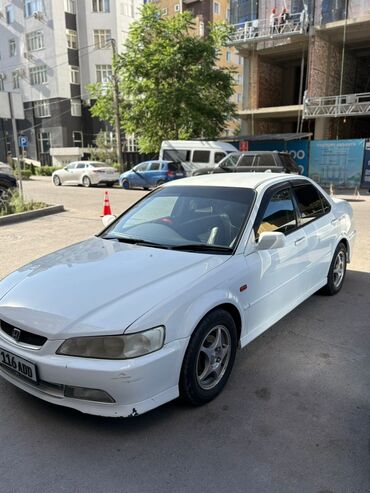 Honda: Honda Accord: 2001 г., 1.8 л, Автомат, Бензин, Седан
