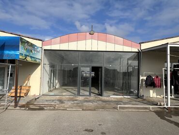 Kommersiya daşınmaz əmlakının satışı: Satilir ve ya uzun muddetli arendaya verilir. Obyekt soldan ikinci