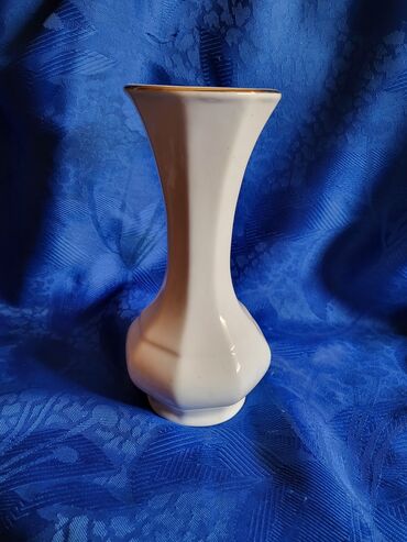 Ostali kućni dekor: Vaza nova Apro porcelan 70te. Porcelanska vaza nova — 1