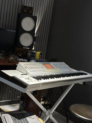 milli sazlar: Korg M3 musiqi iş stansiyası/sintezator - Modellər seriyası: Korg M3 — 1