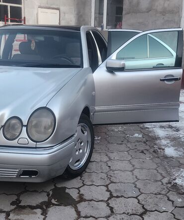 Mercedes-Benz: Mercedes-Benz E-Class: 1996 г., 2.3 л, Механика, Бензин, Седан