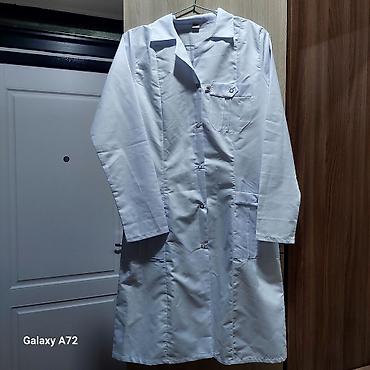tibbi avadanlıqlar: Ağ laboratoriya xalatı - Model: uzun, düyməli, klassik yaxalı - Rəng — 1