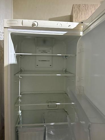 balaca dondurucu: İşlənmiş 2 qapılı Indesit Soyuducu Satılır, rəng - Ağ — 6