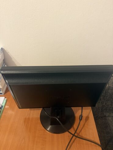 Monitori: ASUS monitor 19" Model: VW193 Version: VW193D-8 Proizvodnja July 2008 — 9
