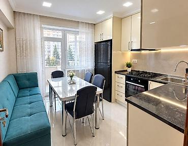 agsuda ev satilir: Bakı, Yasamal, 4 otaqlı, Köhnə tikili, m. Elmlər Akademiyası, 110 kv. m — 4
