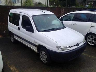 parksajd alati: FAROVI ZA PEUGEOT PARTNER OD 1999. DO 2001. GOD — 1