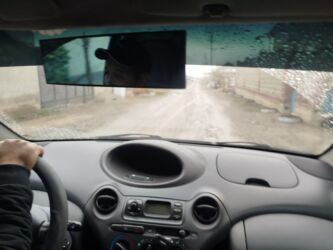 бонго мазда: Toyota Yaris: 2001 г., 1.3 л, Механика, Бензин, Хэтчбэк