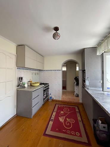 Продажа домов: 3 комнаты, 70 м², 8 соток, Бишкек, Риэлтор — 5