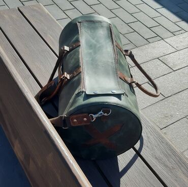 İdman çantaları: İdman çantası Təbii dəridən tamamilə əl işi olan idman çantası — 21