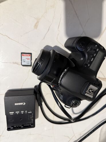 поко ф1 цена в бишкеке: Срочно продается профессиональная камера Canon eos 60 d. Цена 16000