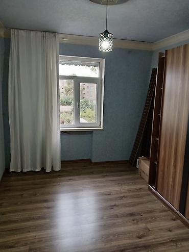 kiraye gence: 🏠 SATILIR! 📍 Ünvan: Gülüstan qəsəbəsi, Araz Marketlə üzbəüz 🏢 — 7