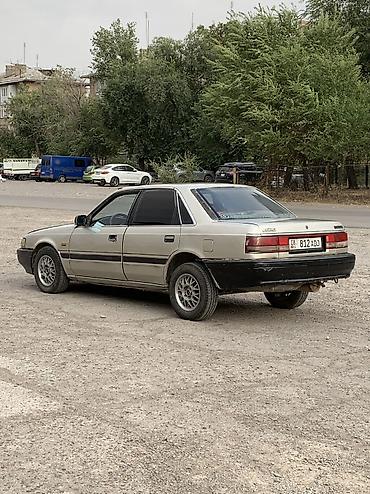 обмен на х5: Mazda 626: 1989 г., 2 л, Механика, Газ, Седан — 4