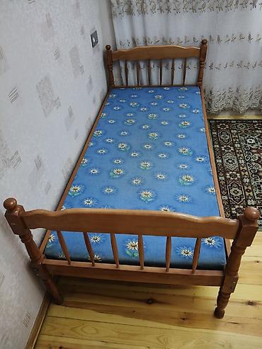 Taxta tək neferlik çarpayı.2 ededdi biri 60 m ikisi 120 man istesenız