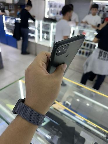 Google: Google Pixel 5, Б/у, 128 ГБ, цвет - Черный, 1 SIM, eSIM — 5