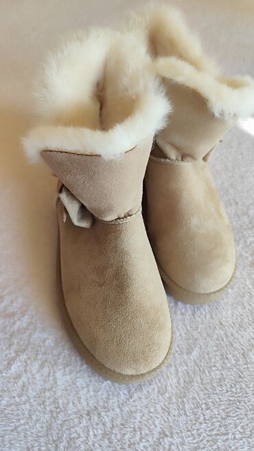 Ugg obuća: Ugg čizme, bоја - Bež, 39 — 7