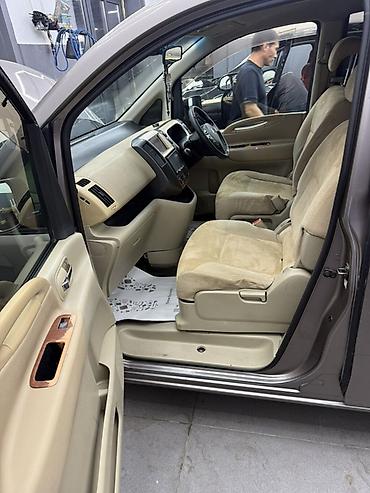 боковой: Nissan Serena: 2005 г., Минивэн — 3
