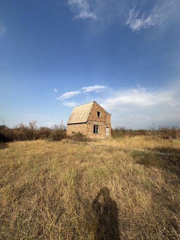 Продажа домов: Дача, 80 м², 4 комнаты, Собственник, Старый ремонт at lalafo.kg — 4 Продажа домов: Дача, 80 м², 4 комнаты, Собственник, Старый ремонт — 4