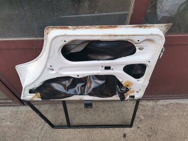 Auto delovi: Vrata zadnja desna Lada 2104 Karavan(bela)ZD3. Skinuta sa rastavljenog — 4