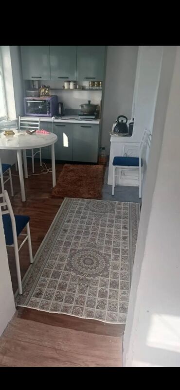 элитные дома в бишкеке: 65 м², 4 комнаты, Парковка, Забор, огорожен