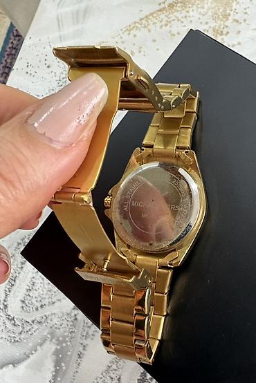 gun eynəyi: Qızılı rəngdə Michael Kors kvars qol saatı - Korpus və qolbaq: metal — 5