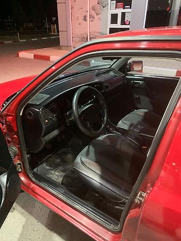 lada 2101: Volkswagen Vento: 1994 г., 1.8 л, Механика, Бензин — 10