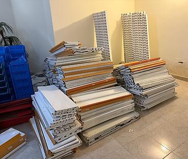 Mağaza üçün vitrin və anbar avadanlıqları dəsti Tərkib: - Metal