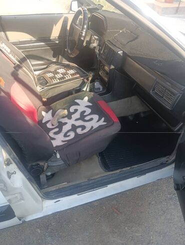 Audi: Audi 100: 1987 г., 1.8 л, Механика, Бензин, Седан — 6