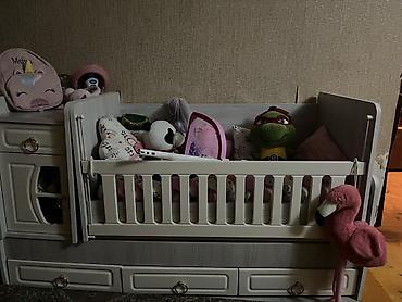 Beşiklər: Qız üçün, Yeni, Dördbucaq, Beşik, Dəstsiz, Matras ilə, Yellənmə mexanizmsiz — 3