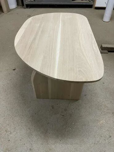 Stolovi: Klub sto – hrastov masiv Klub sto izrađen od hrasta (ili bukve) — 4